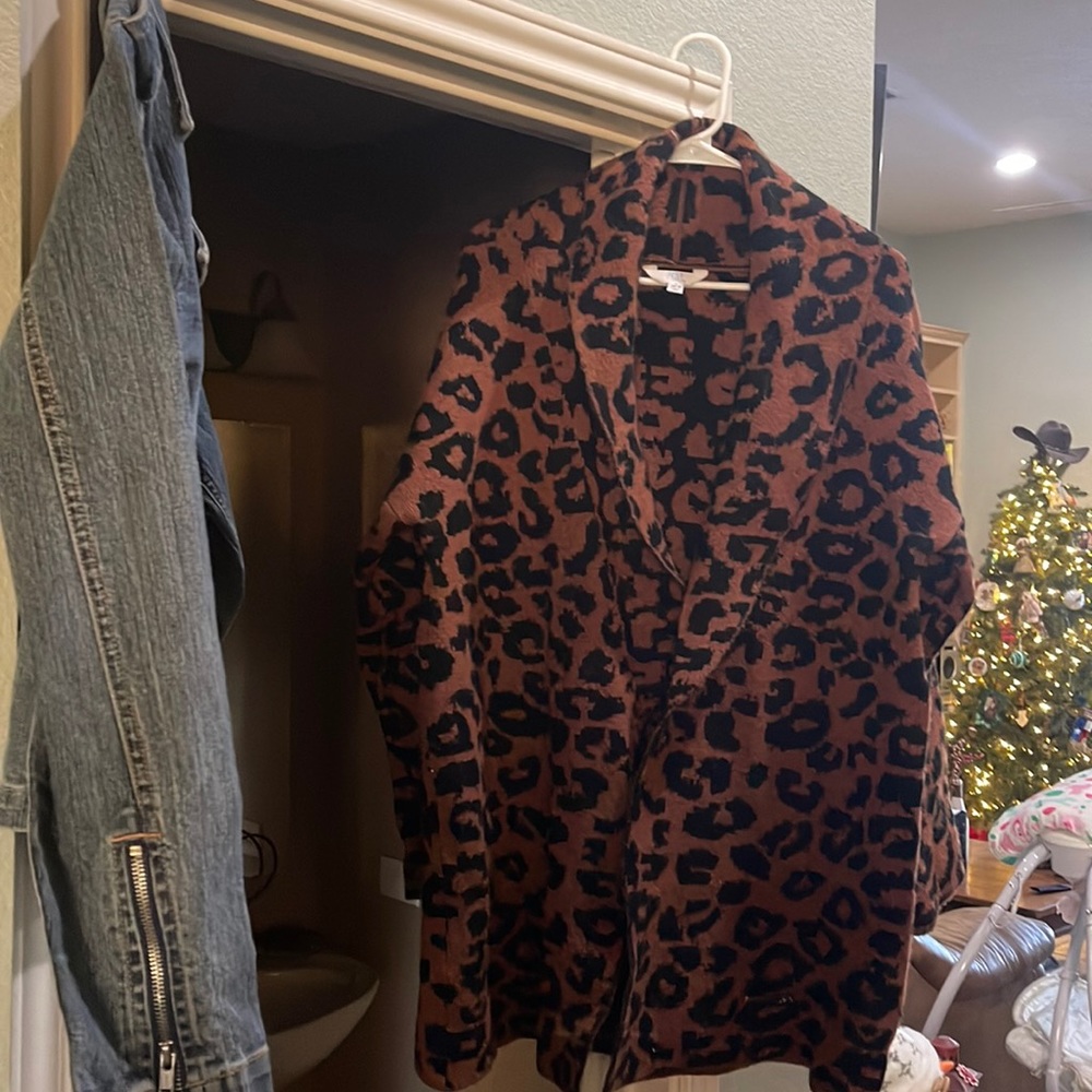 Women’s leopard print sweater jacket